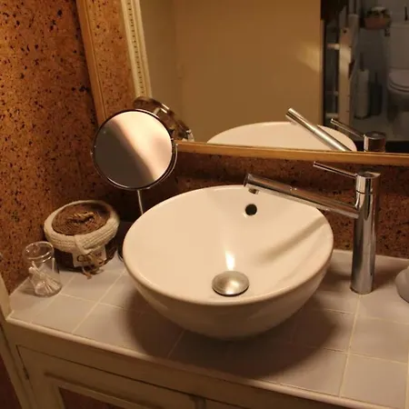 Cosy Place Sainte Catherine 公寓 *